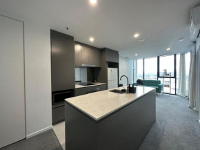 New & Rated Free Spa, Gym, Parking & More, Belconnen